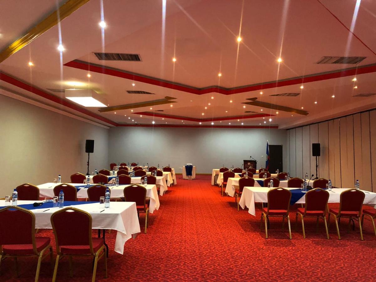 Ramada By Wyndham Princess Belize City Exterior photo