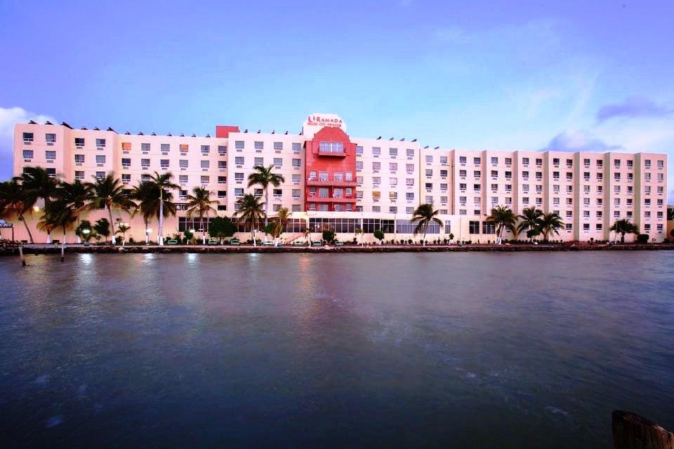 Ramada By Wyndham Princess Belize City Exterior photo